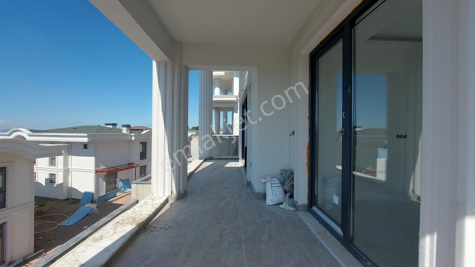 Başiskele Damlar Satılık Site İçi Müstakil Havuzlu 5+2 Villa - Görsel 9