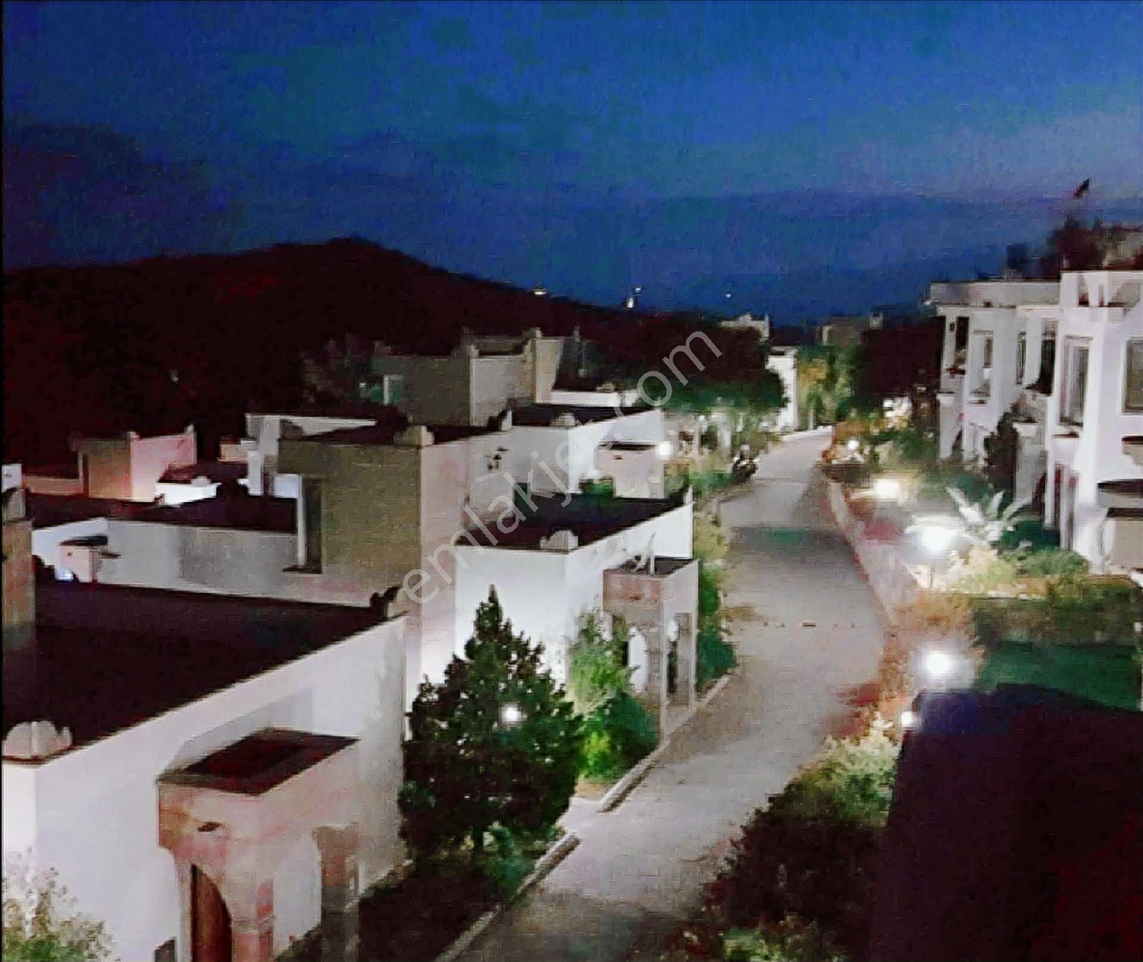 Bodrum Gümüşlük Yeni Dekore Edilmiş Geniş Bahçekatı - Görsel 32