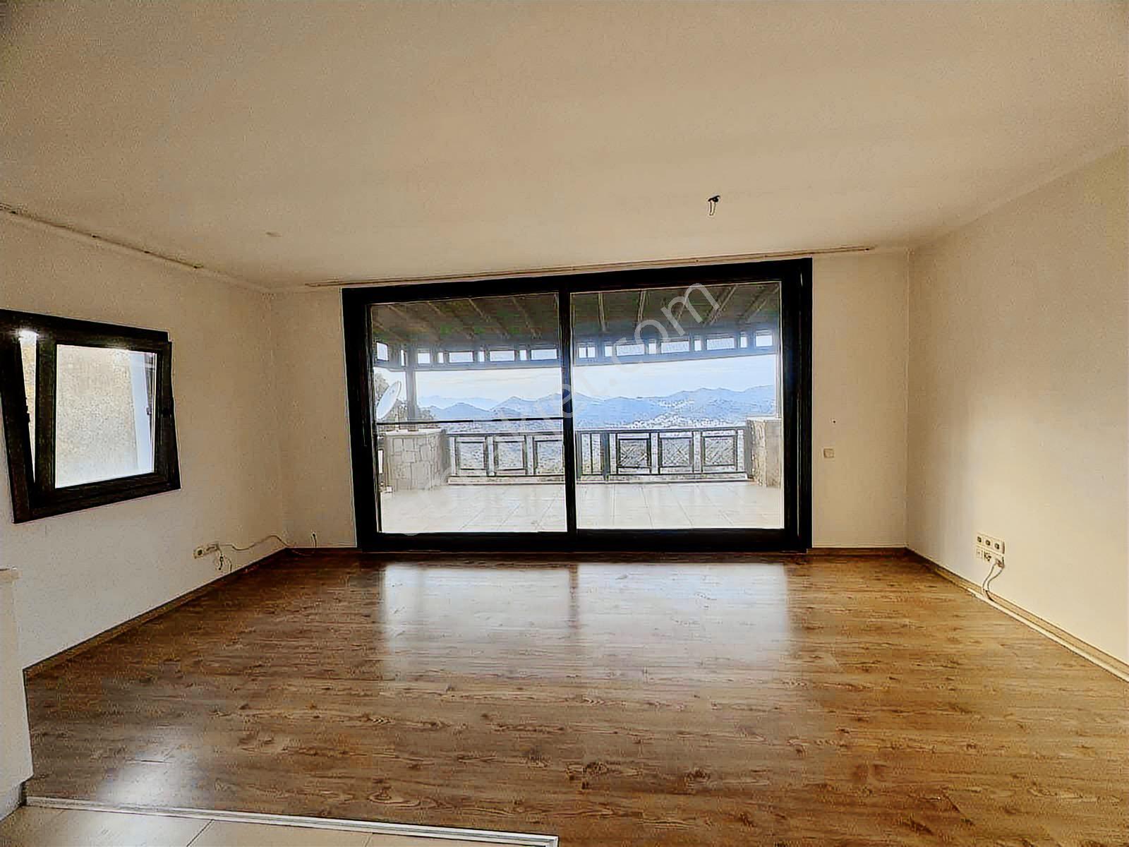 Bodrum Bağla Mavi Bayraklı Koyda Elit Sitede Üst Kat