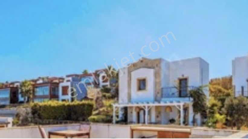 Bodrum Gümüşlük Yalıkavak Geniş Bahçeli Havuz Projeli Köşe Villa - Görsel 32