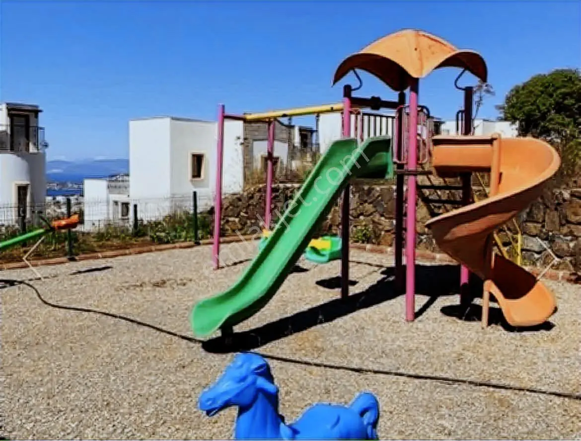Bodrum Gümüşlük Yalıkavak Geniş Bahçeli Havuz Projeli Köşe Villa - Görsel 31