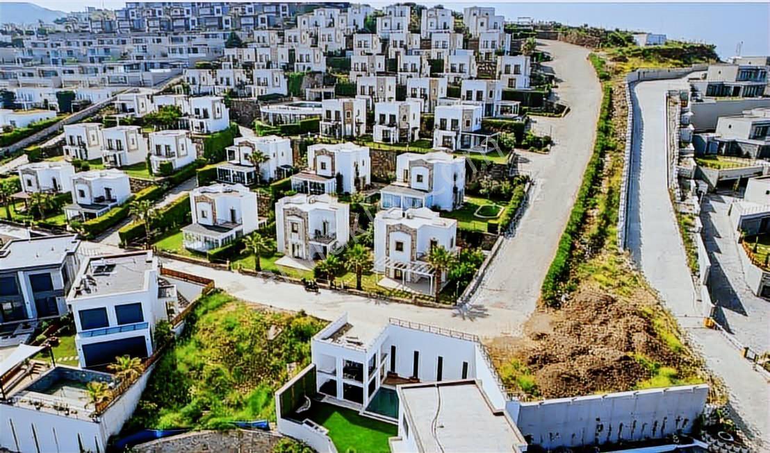 Bodrum Gümüşlük Yalıkavak Geniş Bahçeli Havuz Projeli Köşe Villa - Görsel 21