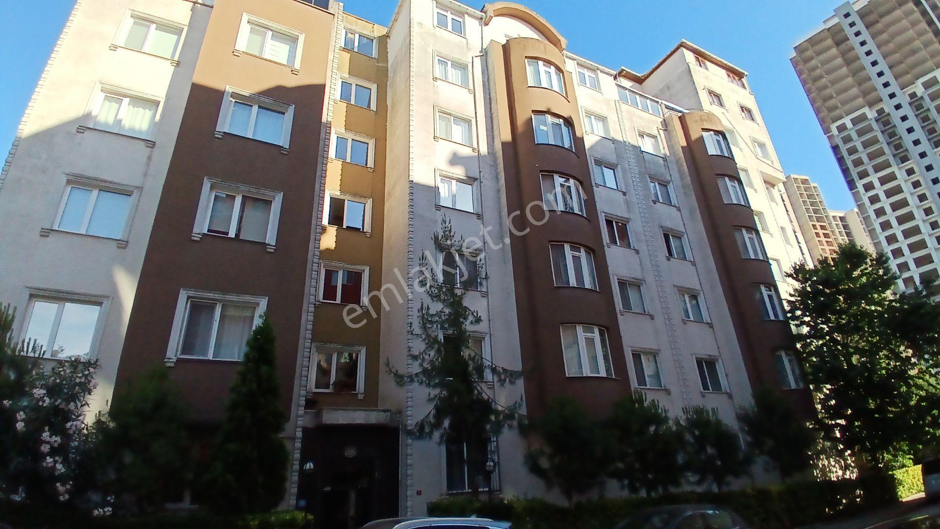 Polat Emlak...merkezi Konumda-2+1 Boş Daire