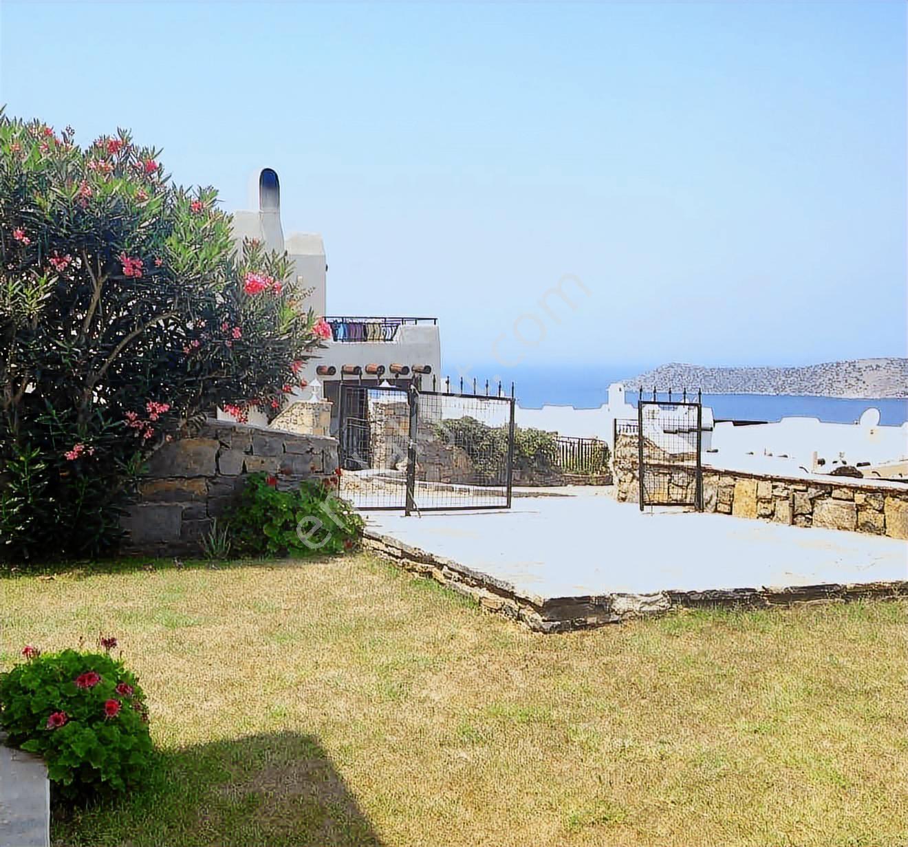 Bodrum Gümüşlük Yalıkavak Manzaralı Geniş Bahçeli Köşe Villa - Görsel 34