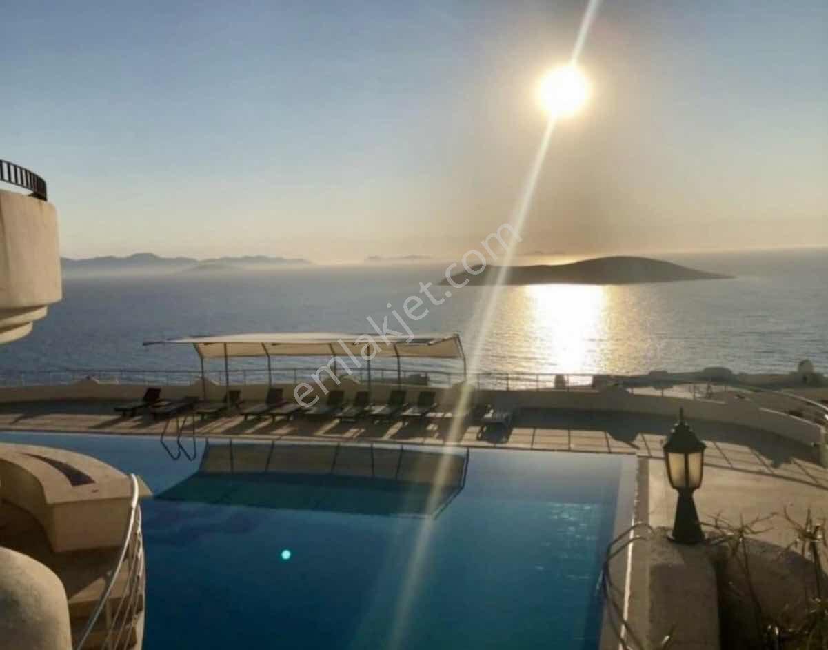 Bodrum Gümüşlük Yalıkavak Manzaralı Geniş Bahçeli Köşe Villa - Görsel 3