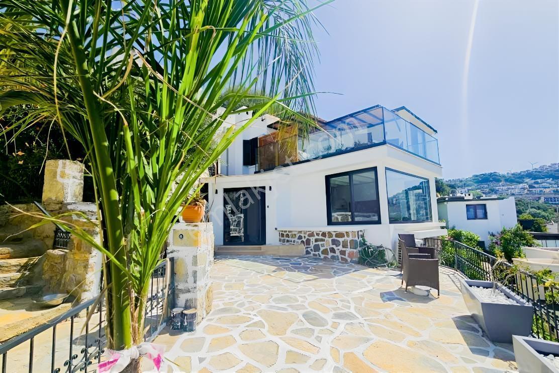 Gümüşlük Yalıkavak Özel Plajlı İmanzaralı Köşe Villa - Görsel 18