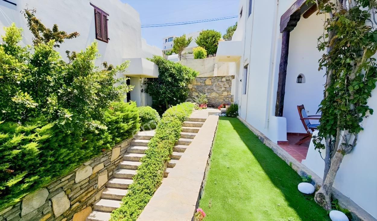 Gümüşlük Yalıkavak Yunan Adaları Manzaralı Geniş Bahçeli Villa - Görsel 4