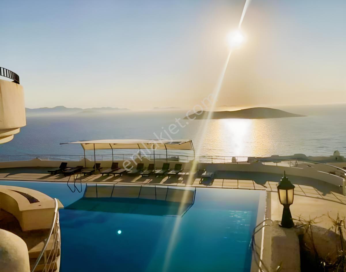Gümüşlük Yalıkavak Yunan Adaları Manzaralı Geniş Bahçeli Villa - Görsel 11