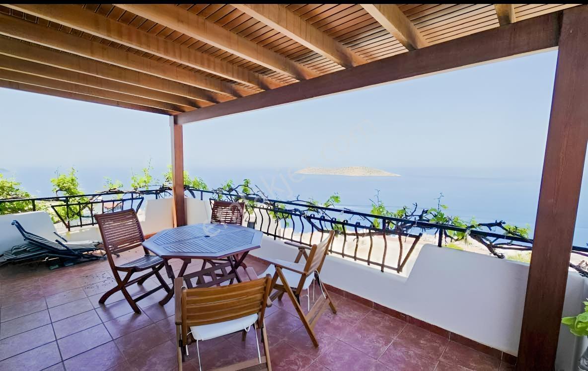 Gümüşlük Yalıkavak Yunan Adaları Manzaralı Geniş Bahçeli Villa - Görsel 18