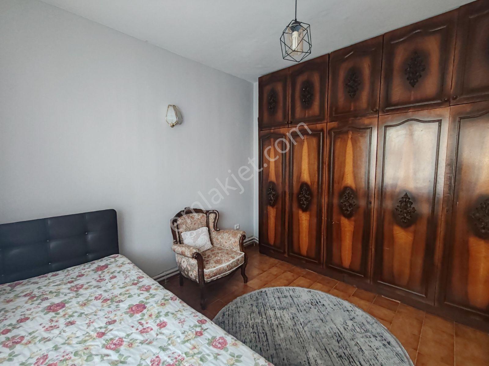 Çiftlikköy Sahil Mahallesinde Kiralık Eşyalı 3+1 Denize Sıfır - Görsel 17