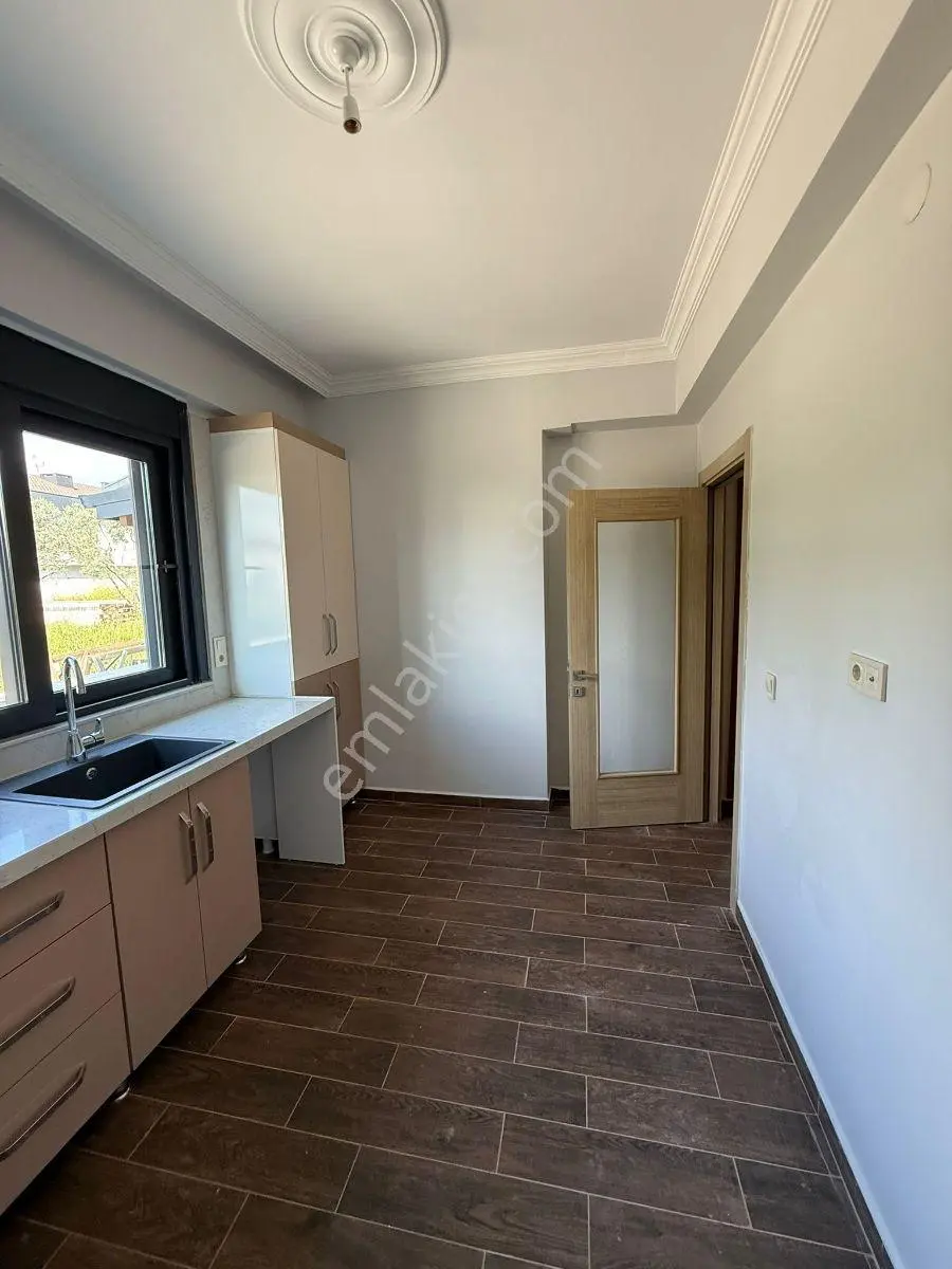 Kaytazderede Sahile Yürüme Mesafesinde 5+1 Satılık Villa - Görsel 5