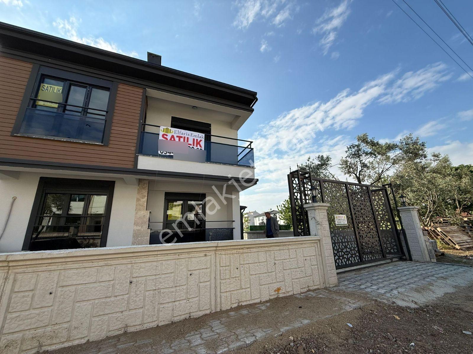 Kaytazderede Sahile Yürüme Mesafesinde 5+1 Satılık Villa - Görsel 2