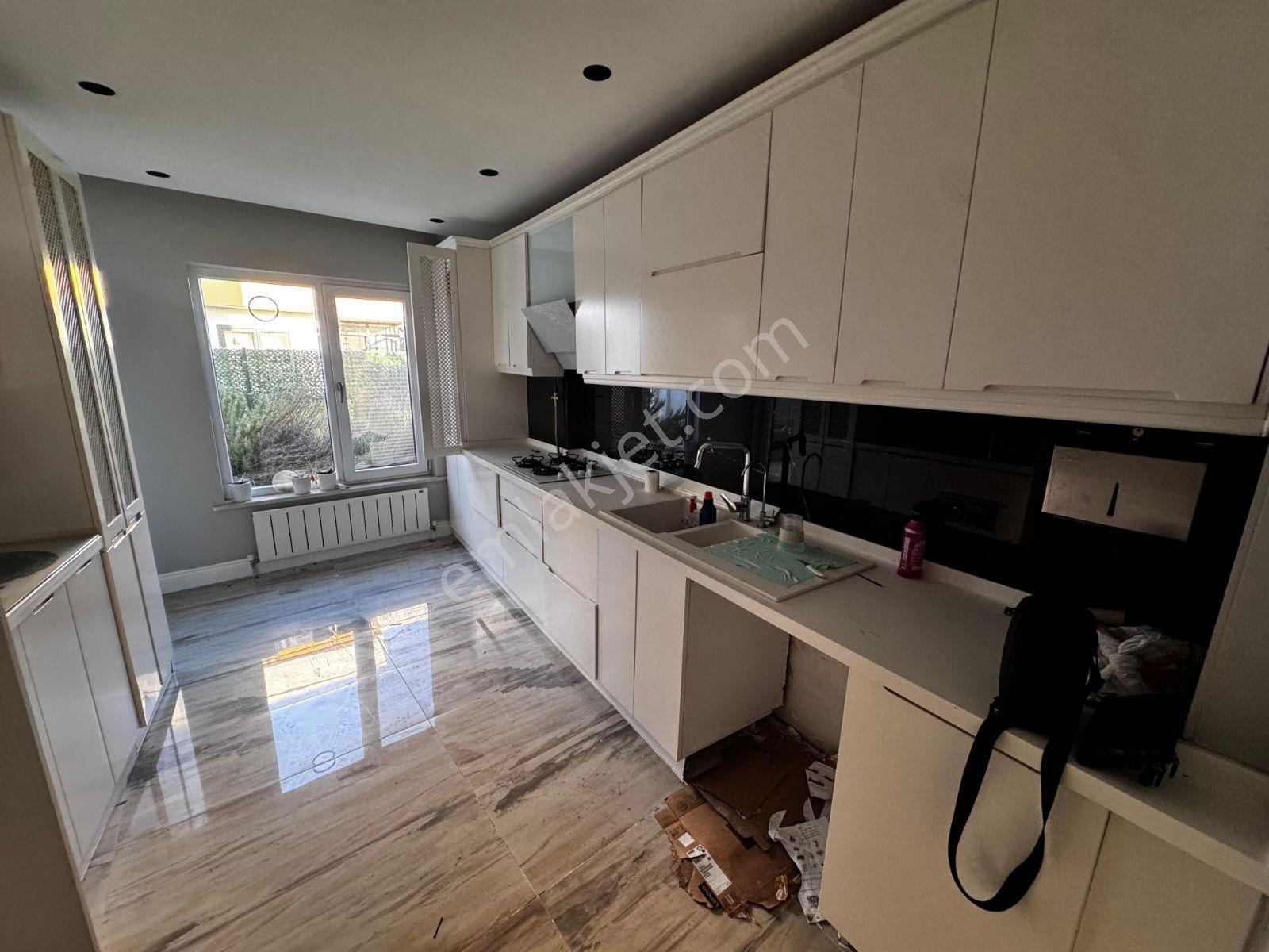 Çerkezköy'ün En Prestijli Sitelerinden Birinde Kiralık 3+1 Villa - Görsel 21