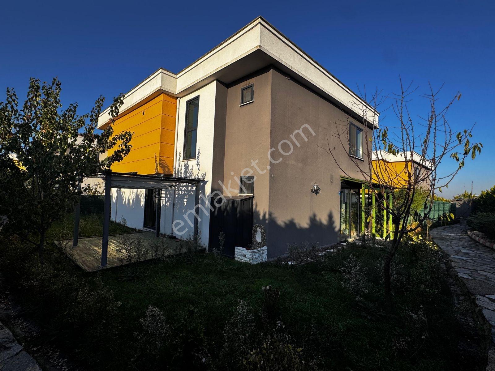 Çerkezköy'ün En Prestijli Sitelerinden Birinde Kiralık 3+1 Villa - Görsel 11