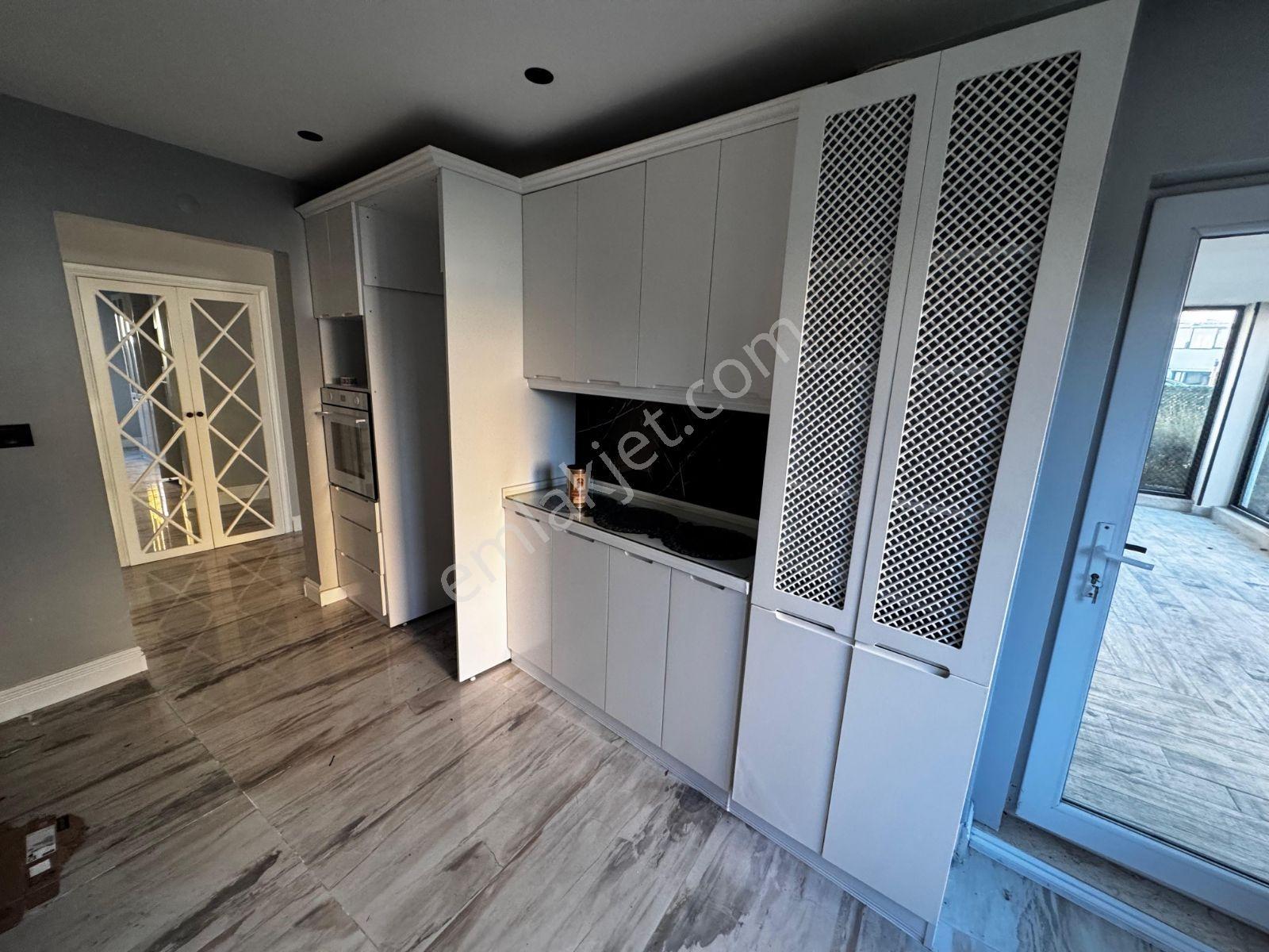 Çerkezköy'ün En Prestijli Sitelerinden Birinde Kiralık 3+1 Villa - Görsel 22