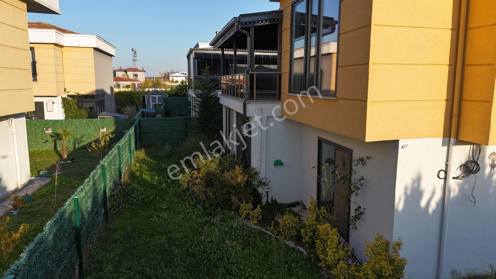 Çerkezköy'ün En Prestijli Sitelerinden Birinde Kiralık 3+1 Villa - Görsel 52