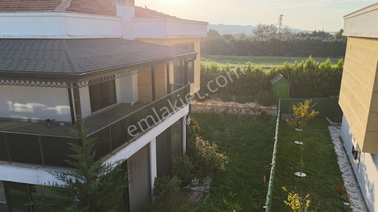 Çerkezköy'ün En Prestijli Sitelerinden Birinde Kiralık 3+1 Villa - Görsel 40