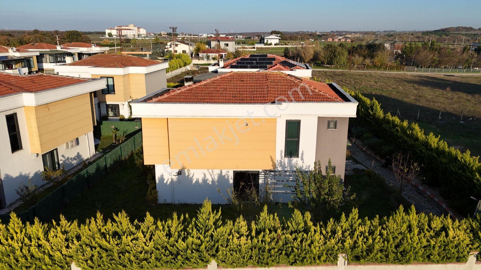 Çerkezköy'ün En Prestijli Sitelerinden Birinde Kiralık 3+1 Villa - Görsel 20