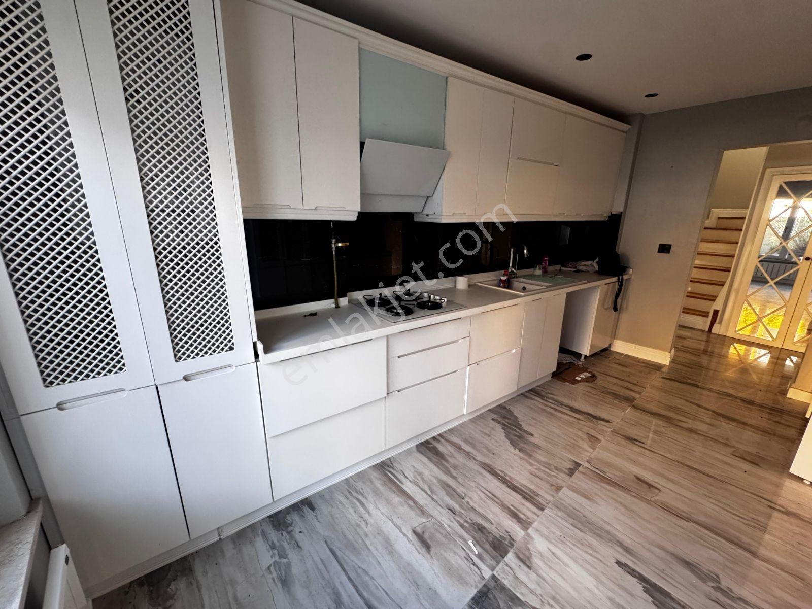 Çerkezköy'ün En Prestijli Sitelerinden Birinde Kiralık 3+1 Villa - Görsel 37