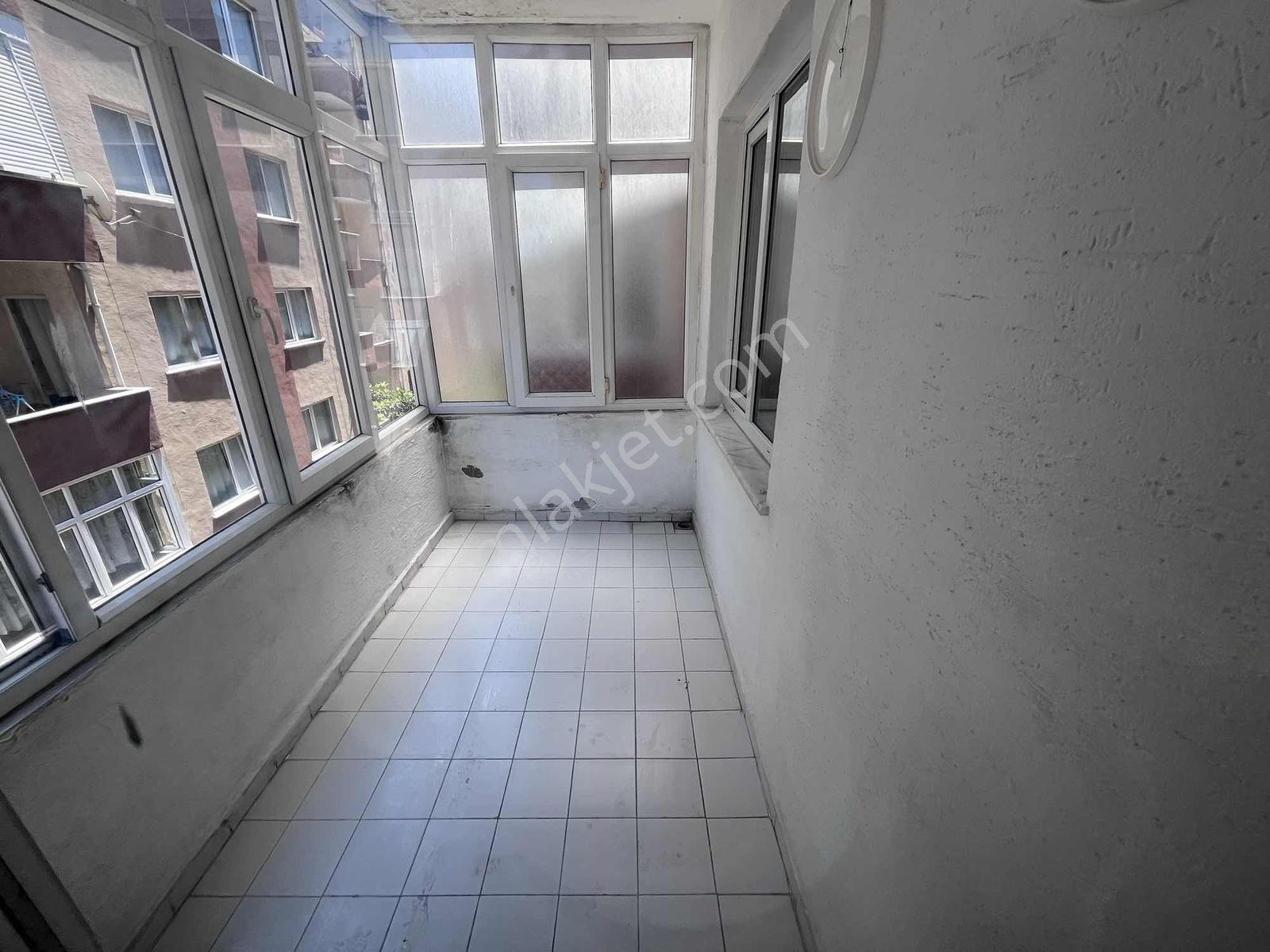 Maltepe Zümrütevlerde Site İçerisinde 3+1 Üç Kat Güney Daire - Görsel 25