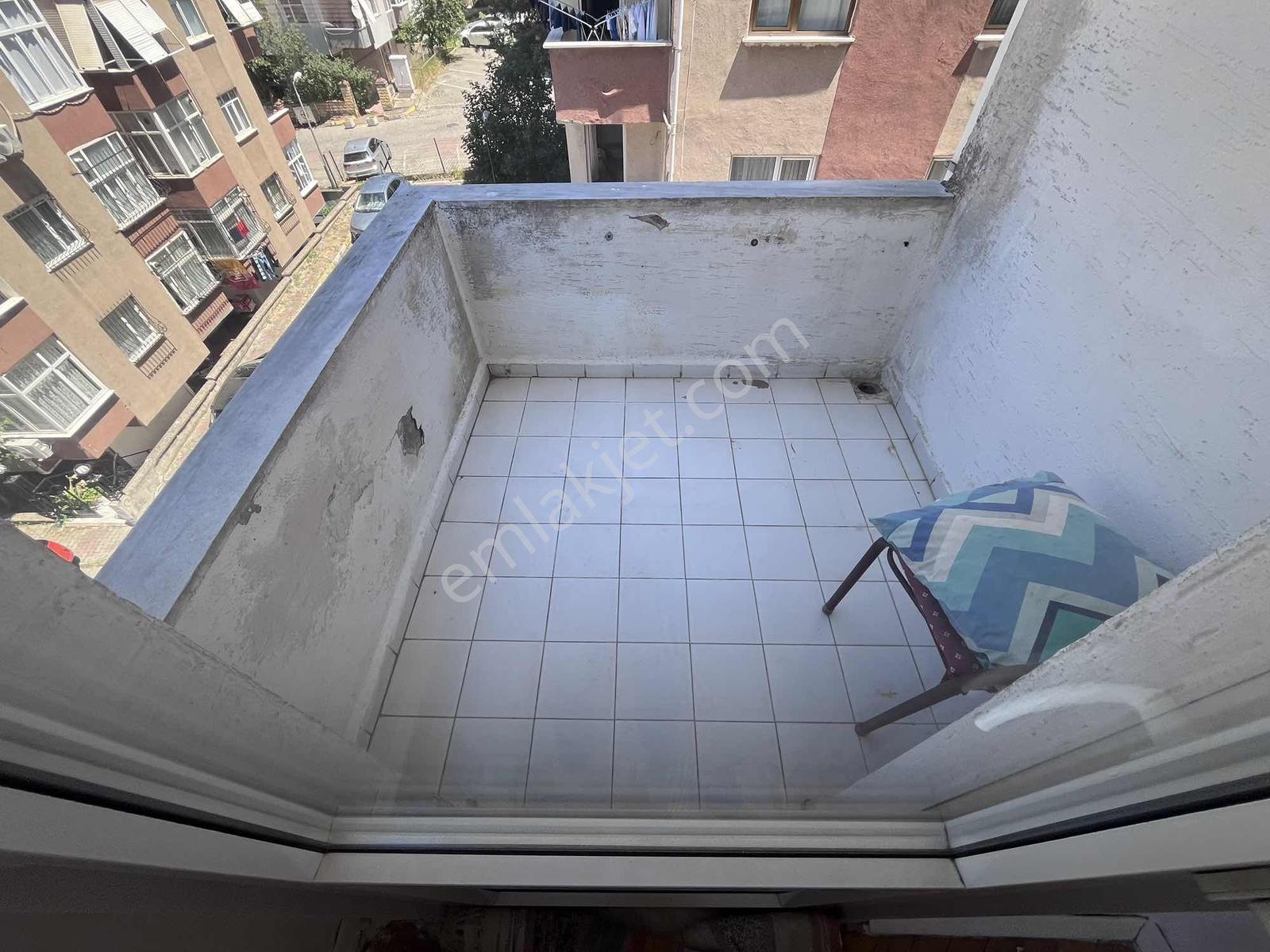 Maltepe Zümrütevlerde Site İçerisinde 3+1 Üç Kat Güney Daire - Görsel 16
