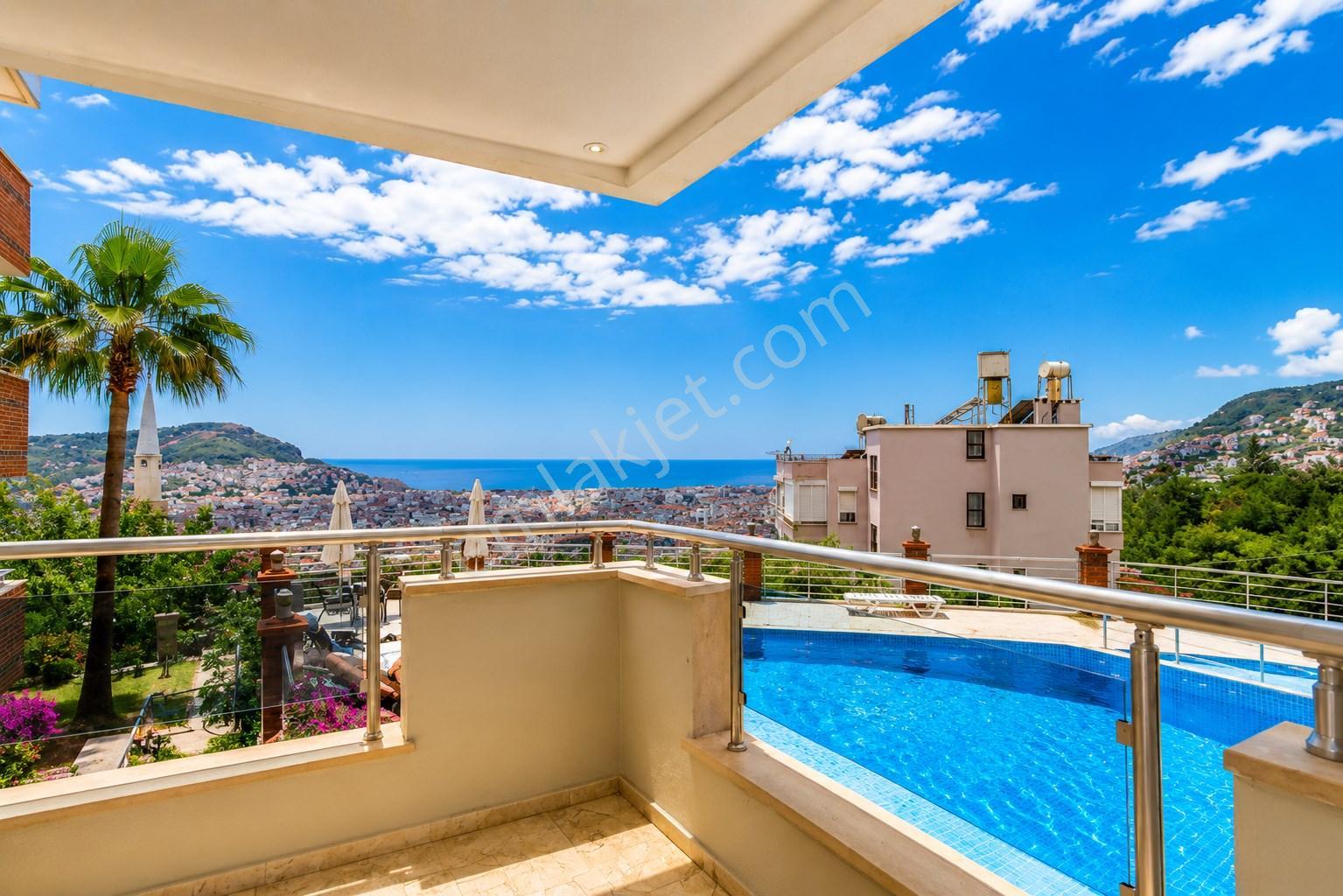 Alanya Hasbahçe'de Muhteşem Deniz Ve Kale Manzaralı Full Eşyalı 2+1 Satılık Daire