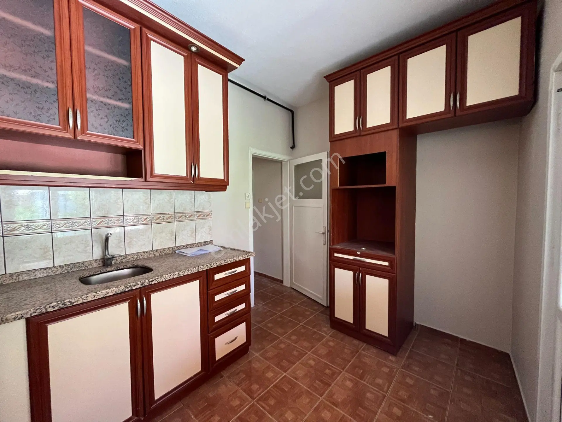 Gümüşpala Merkezde Doğalgazlı Ve Sağlık Ocağı Yakını 3+1 Kiralık Daire - Görsel 5
