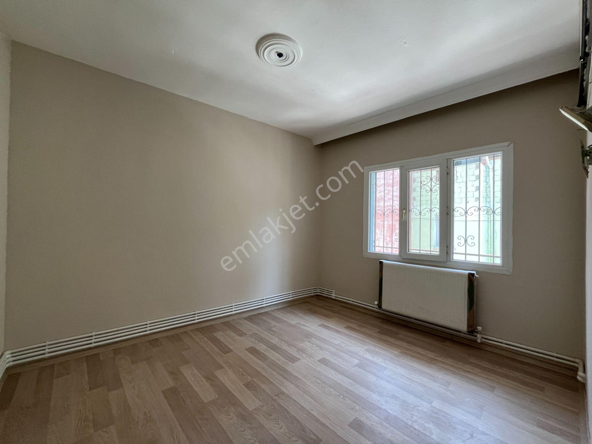 Gümüşpala Merkezde Doğalgazlı Ve Sağlık Ocağı Yakını 3+1 Kiralık Daire - Görsel 25