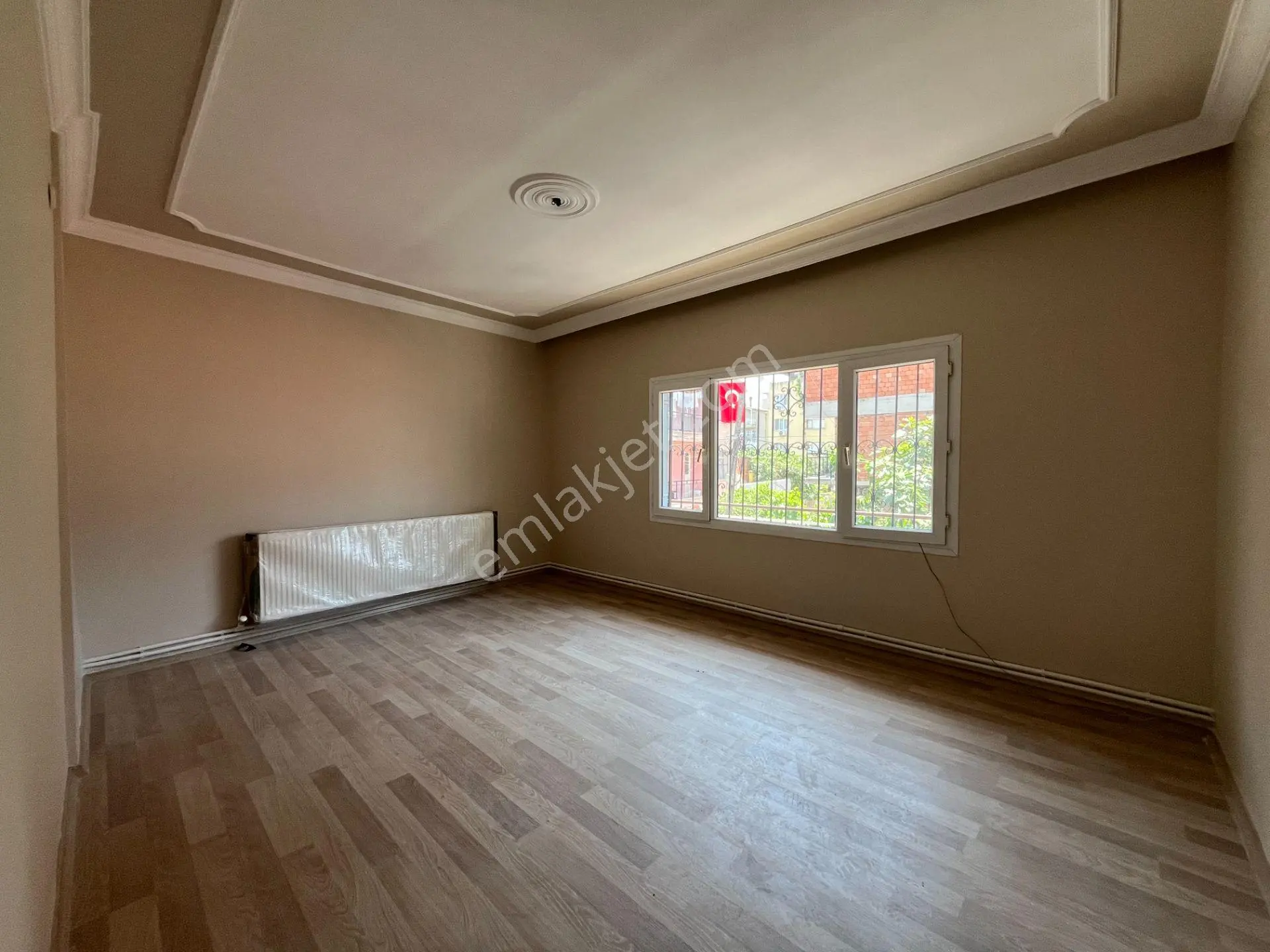 Gümüşpala Merkezde Doğalgazlı Ve Sağlık Ocağı Yakını 3+1 Kiralık Daire - Görsel 2
