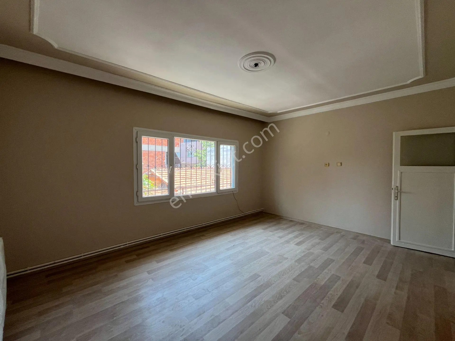 Gümüşpala Merkezde Doğalgazlı Ve Sağlık Ocağı Yakını 3+1 Kiralık Daire