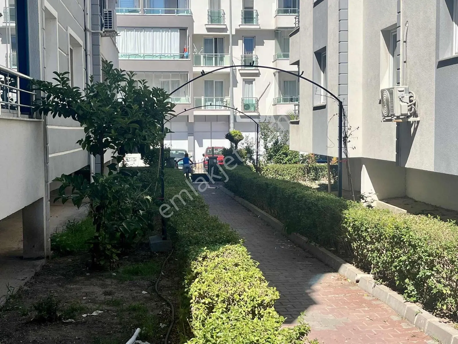 Aliağa Siteler Mah. Eylül Sitesi 3+1 Satılık Daire - Görsel 35