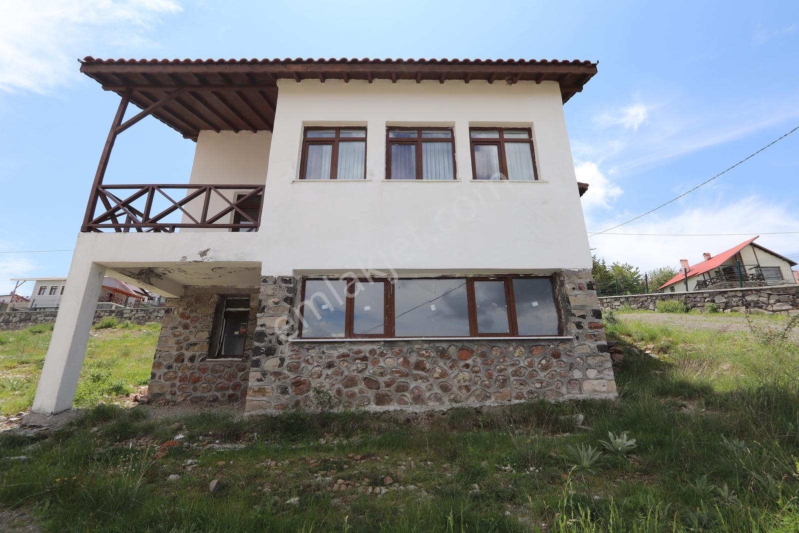 Beypazarı Karaşar Göl Manzaralı - Şömineli 2+1 Villa - Görsel 11