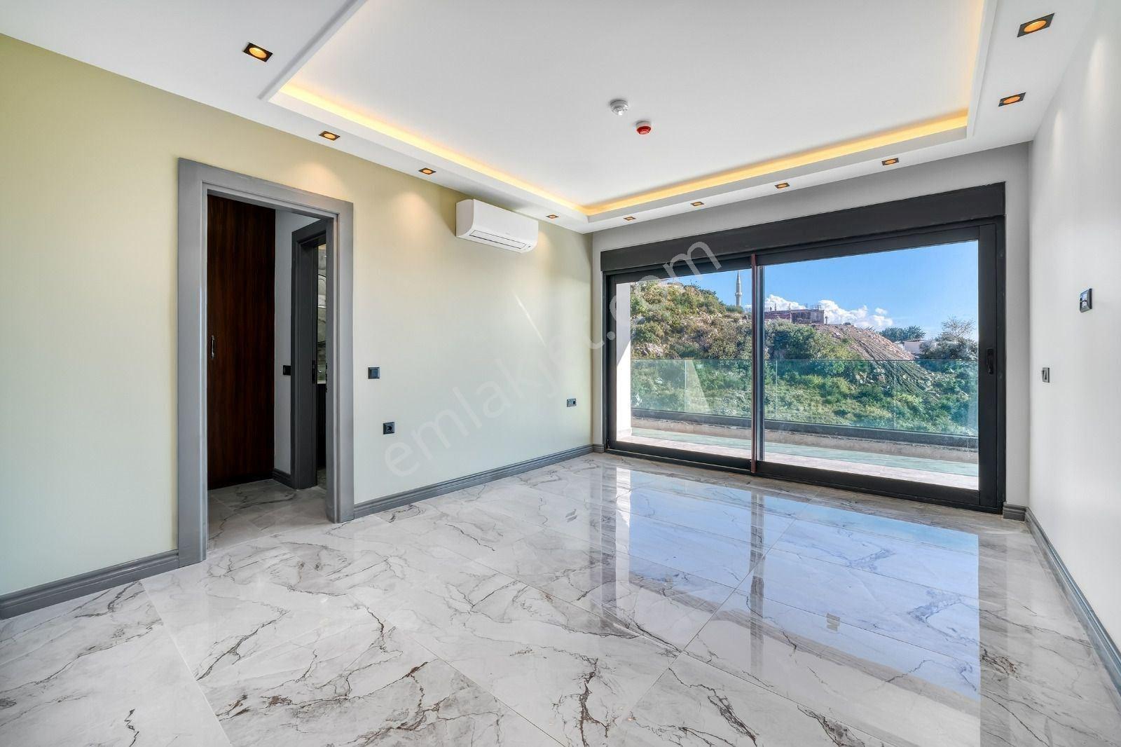 Alanya / Cikcilli’de Panoramik Manzaralı 5+2 Lüks Müstakil Villa - Görsel 8