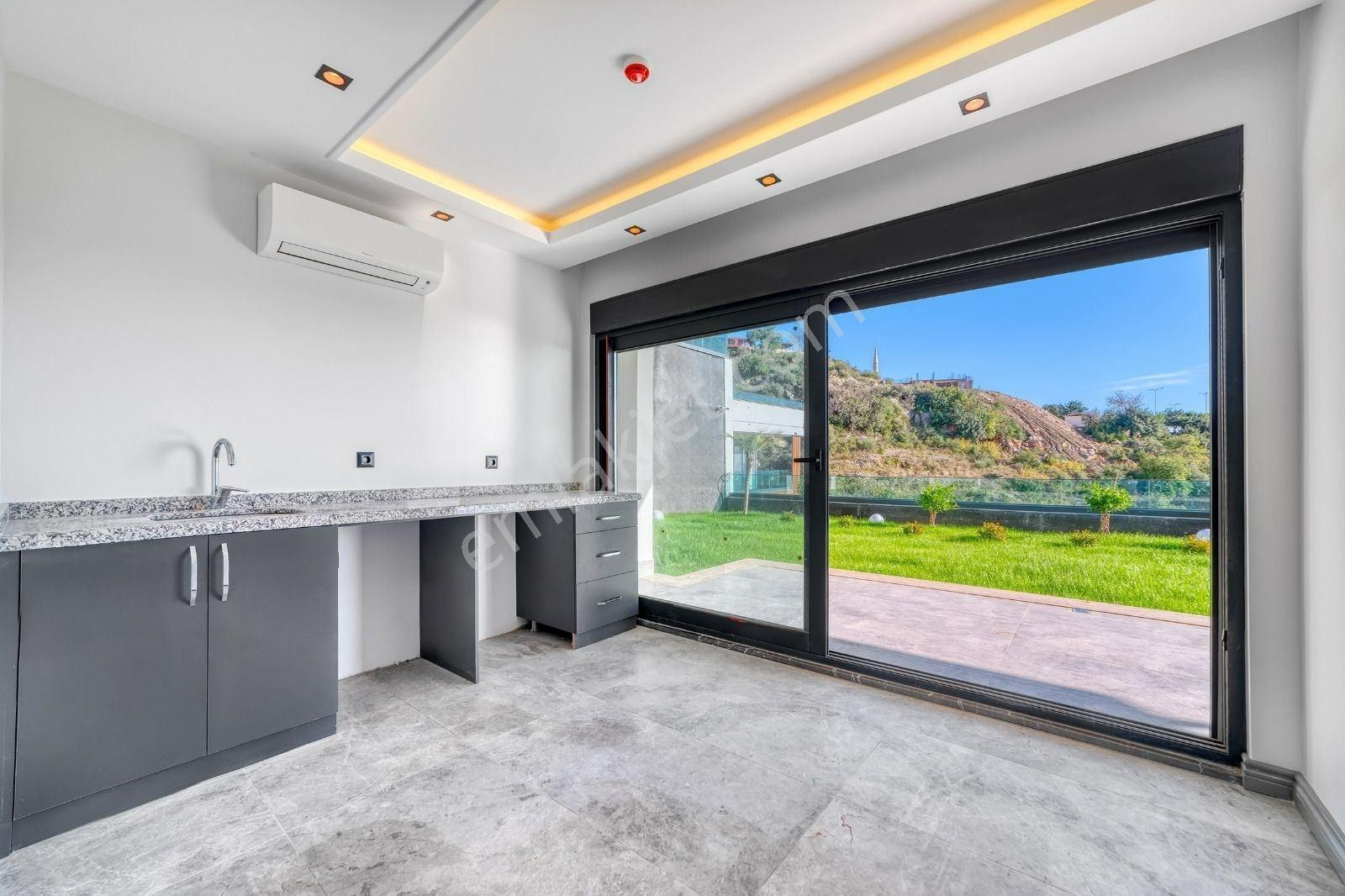 Alanya / Cikcilli’de Panoramik Manzaralı 5+2 Lüks Müstakil Villa - Görsel 15