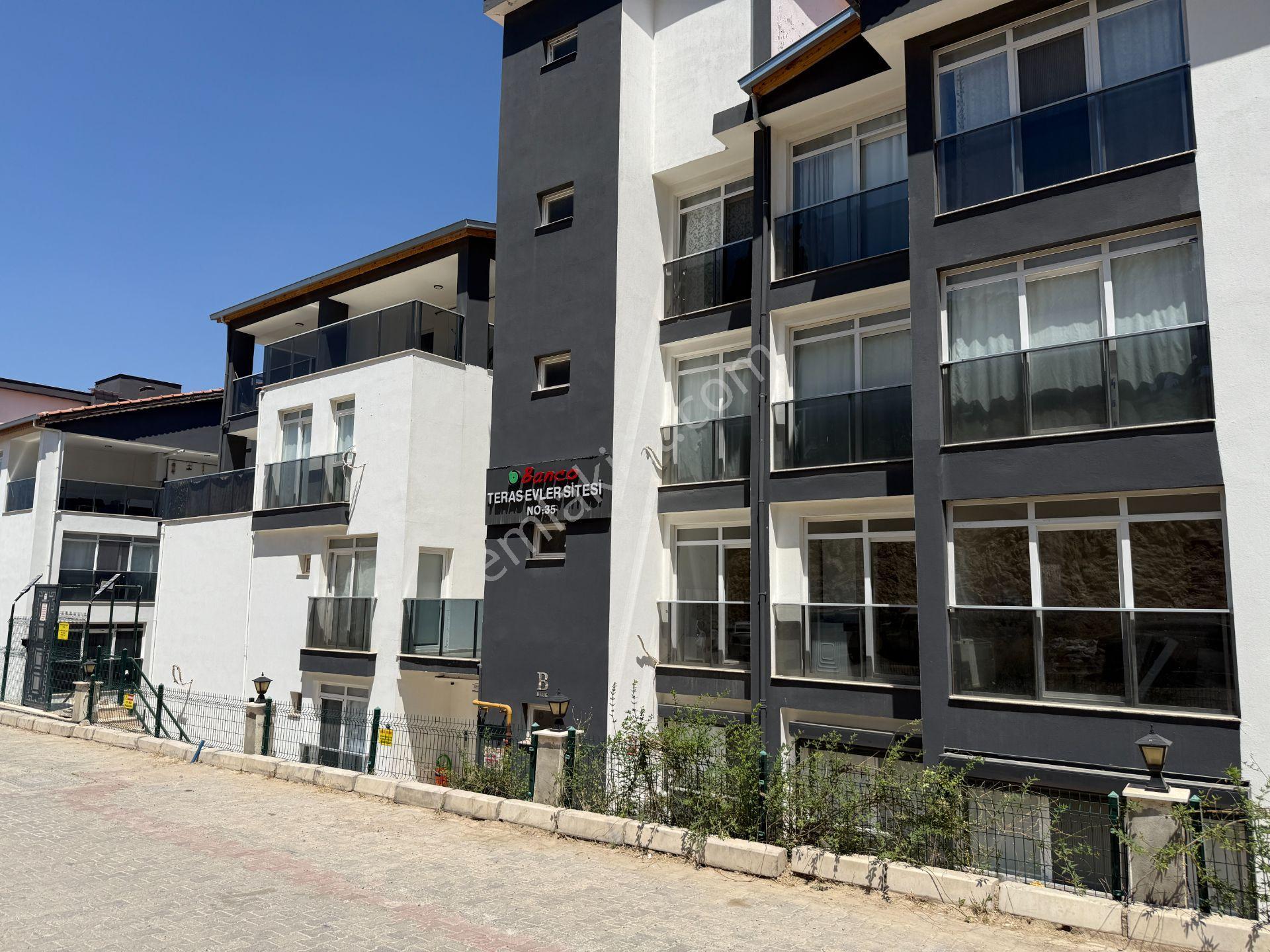 Banco Teras Evler Satılık 3+1 Daire Havuzlu Site Geniş Teras - Görsel 21