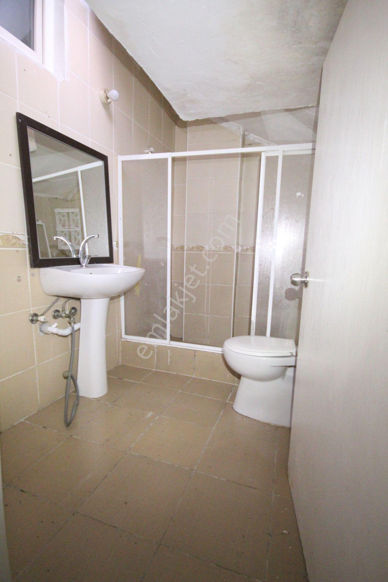 Old City'den E-5 Metrobüse Yakın Bahçe Kullanımlı 2+1 Kiracılı - Görsel 20