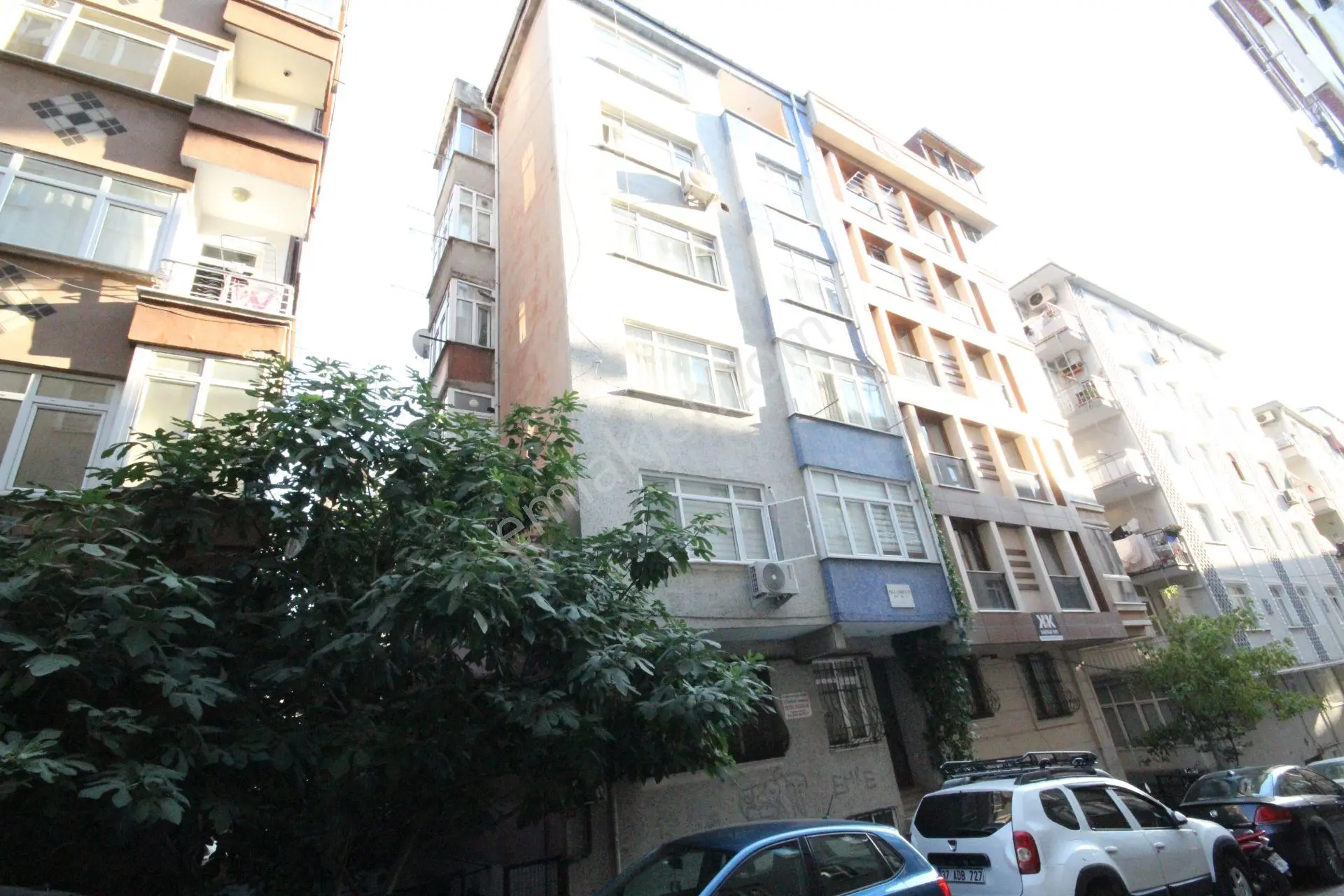 Old City'den E-5 Metrobüse Yakın Bahçe Kullanımlı 2+1 Kiracılı - Görsel 2