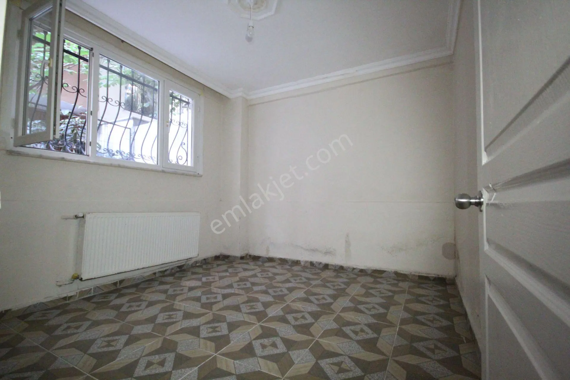 Old City'den E-5 Metrobüse Yakın Bahçe Kullanımlı 2+1 Kiracılı - Görsel 6