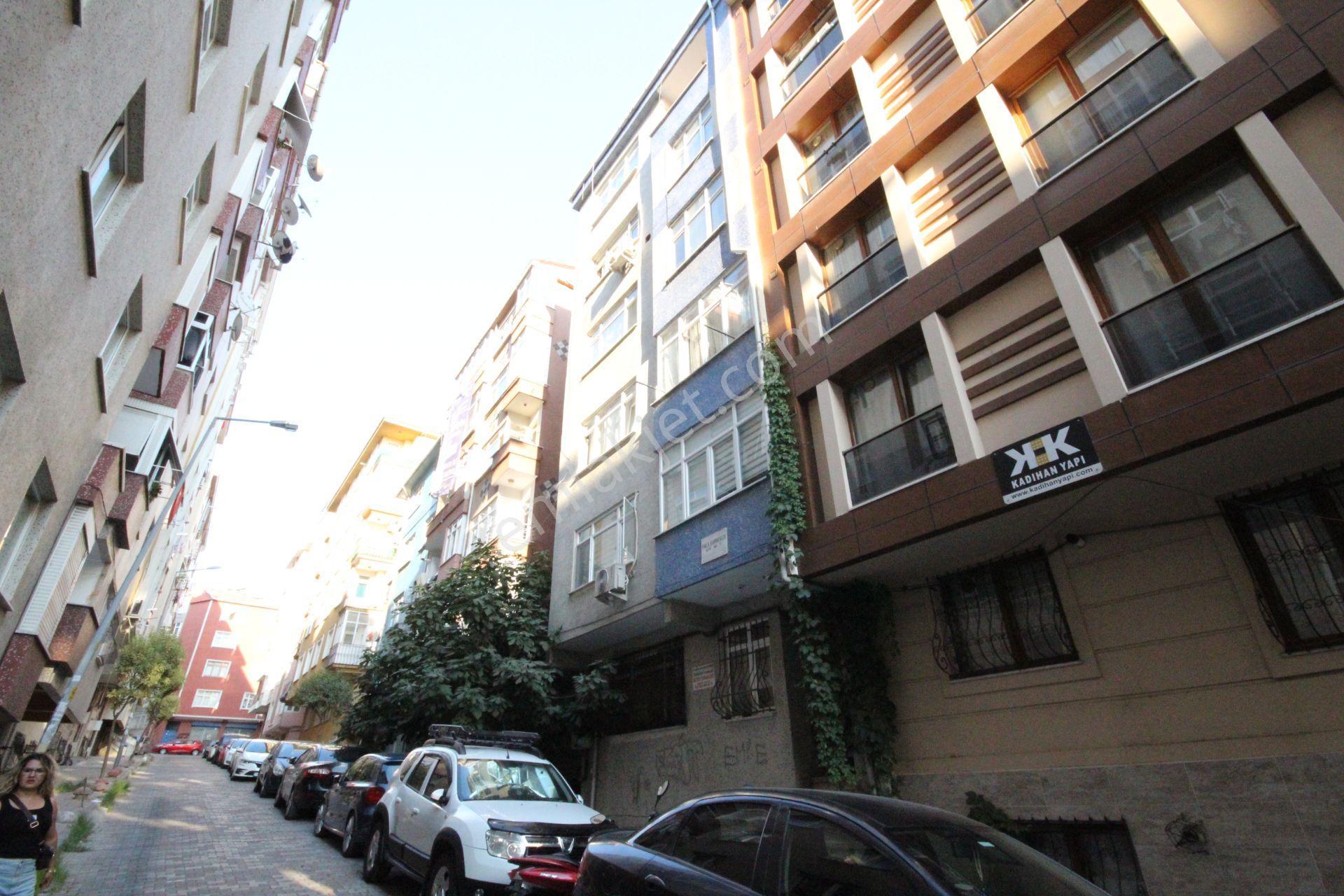 Old City'den E-5 Metrobüse Yakın Bahçe Kullanımlı 2+1 Kiracılı