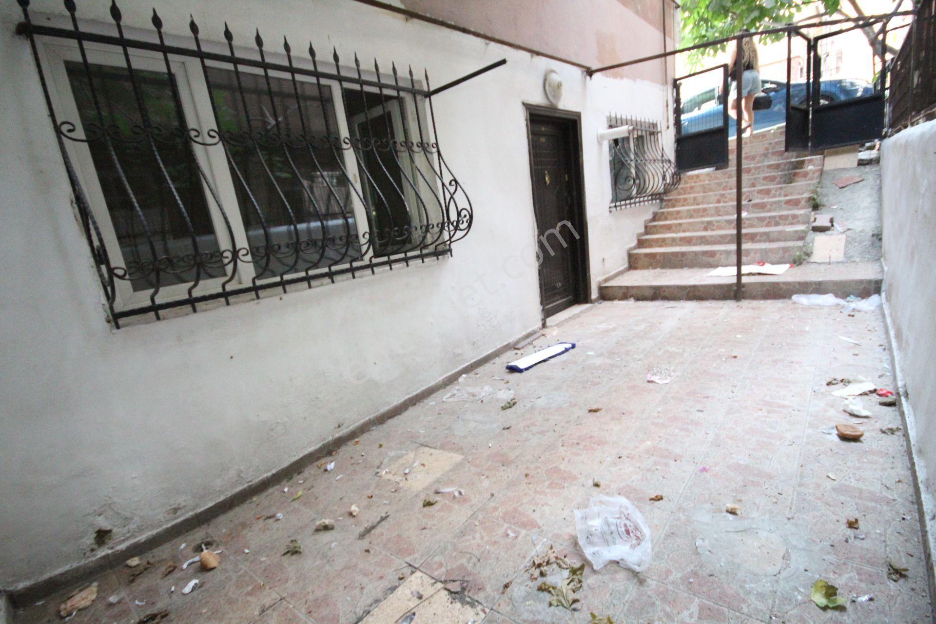 Old City'den E-5 Metrobüse Yakın Bahçe Kullanımlı 2+1 Kiracılı - Görsel 24