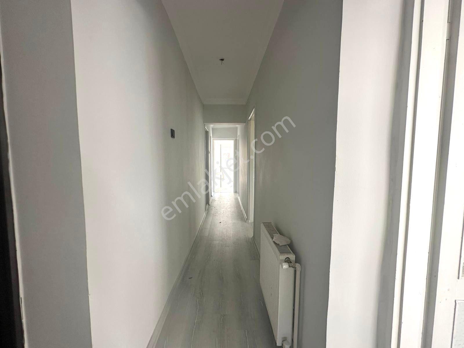 🏡 Referans'tan Akçay'da Merkez'de Denize 250 Metre Ön Cephe Ara Kat 3+1 Daire - Görsel 19