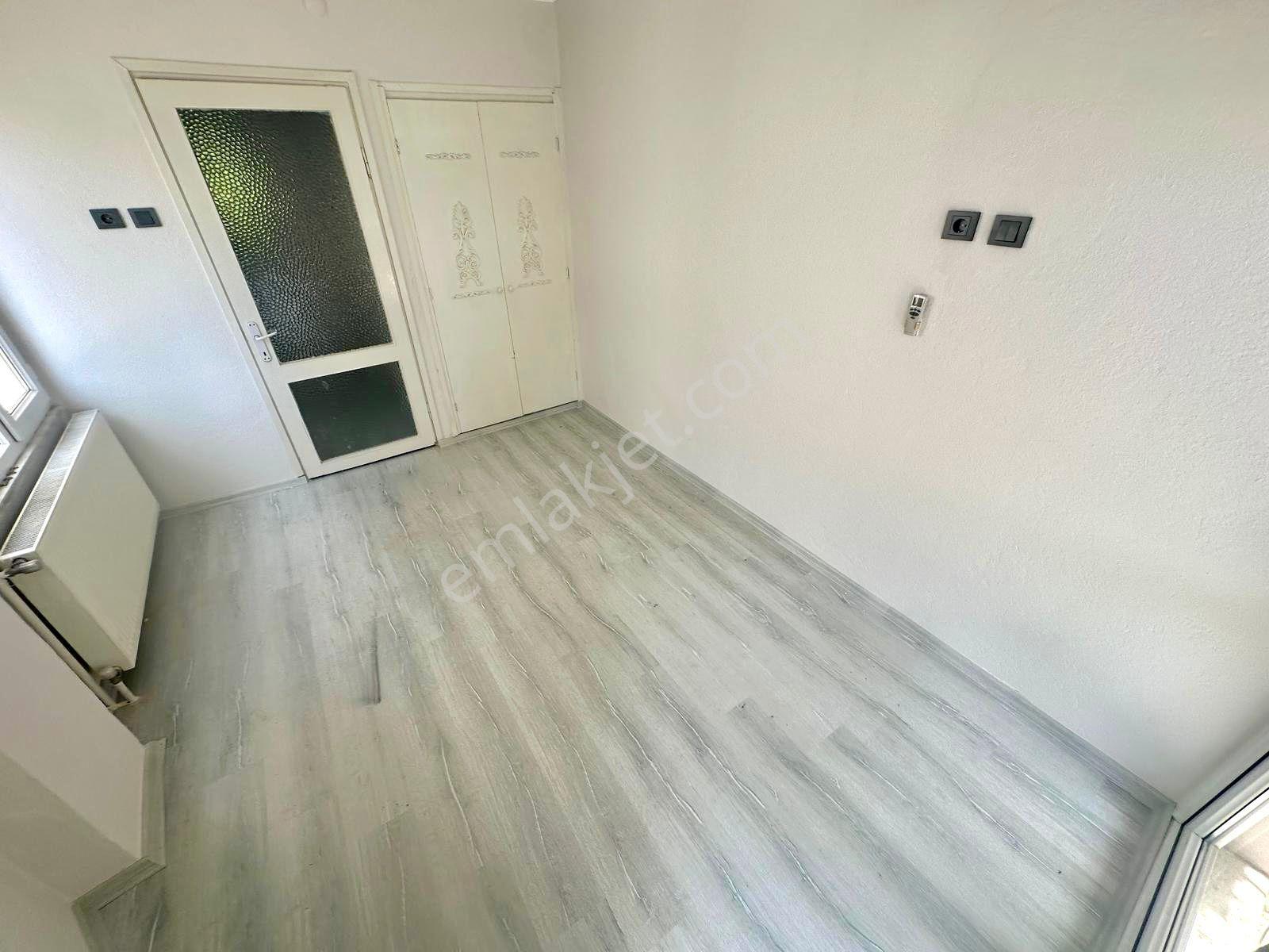 🏡 Referans'tan Akçay'da Merkez'de Denize 250 Metre Ön Cephe Ara Kat 3+1 Daire - Görsel 14