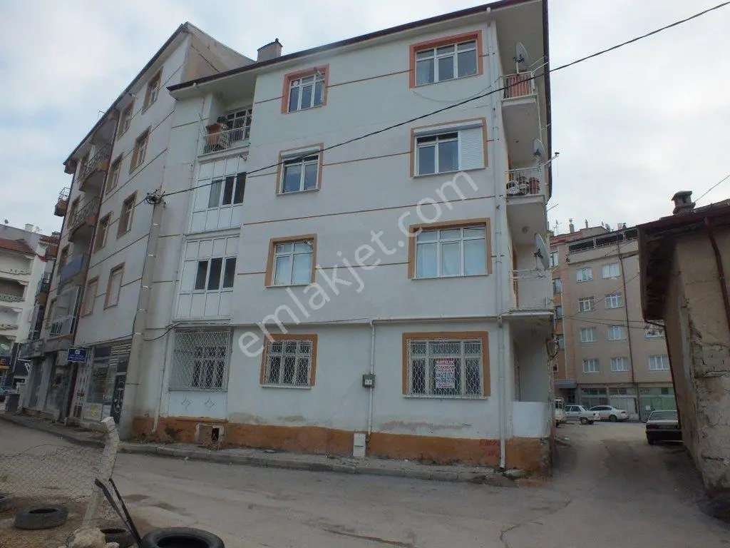 Karaman Otuz Metrelik Yola Yakin 2+1 Satılık Daire
