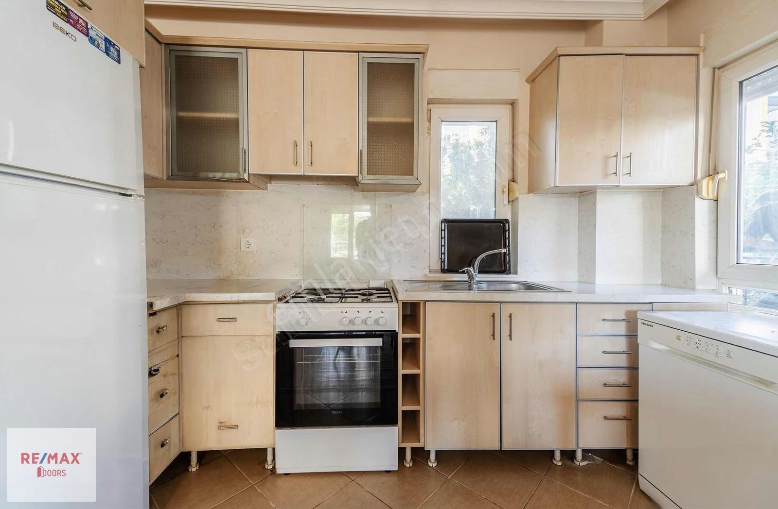 Havuzlu Kapalı Otoparklı Site İçinde Satılık 1+1 Daire - Görsel 7