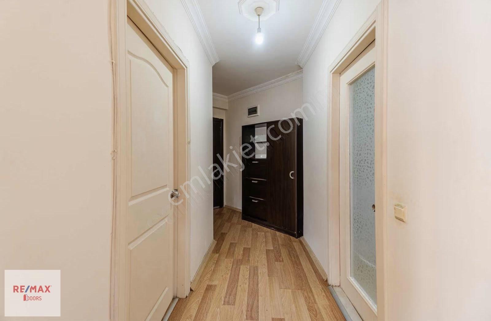 Havuzlu Kapalı Otoparklı Site İçinde Satılık 1+1 Daire - Görsel 5