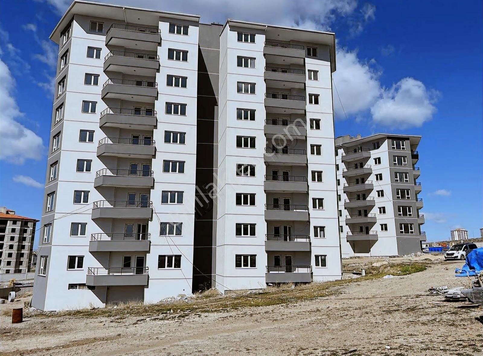 Alcıda Merkezi Konumda Satılık Daire