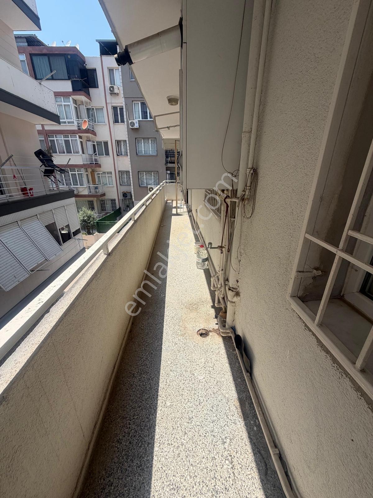 İnönü Caddesi İzmirspor Metro Yakını Otoparklı Kiralık Daire 2+1 - Görsel 15