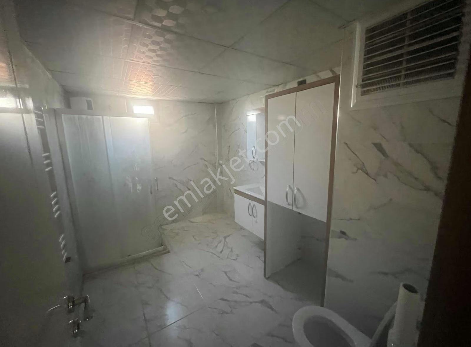 İlçe Jandarma Karakoluna Yakın 3+1 Kiralık Daire - Görsel 12