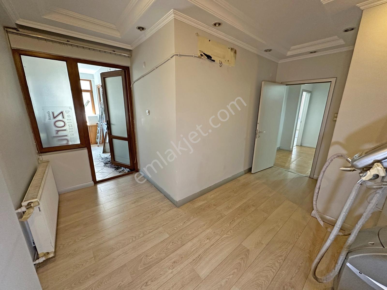 19 Mayıs Mahallesi Çiftlik Caddesinde Satılık 3+1 Daire - Görsel 24