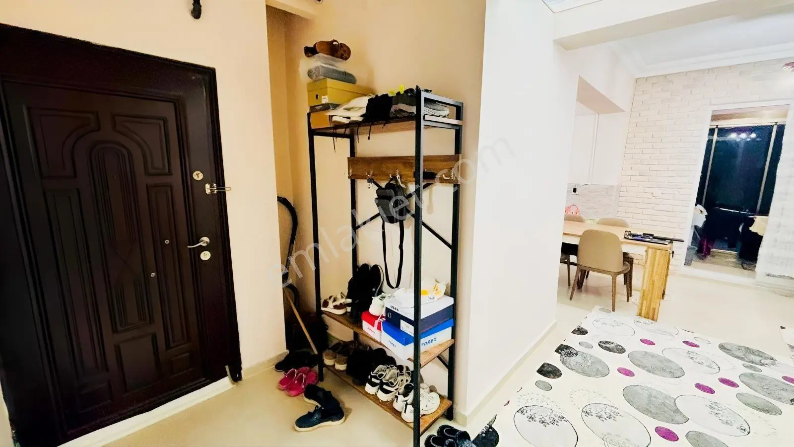Denize Yürüme Mesafesinde Eşyalı 2+1 Daire - Görsel 17